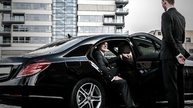 Facilities You May Get By Hiring A Luxury Chauffeur In Dubai